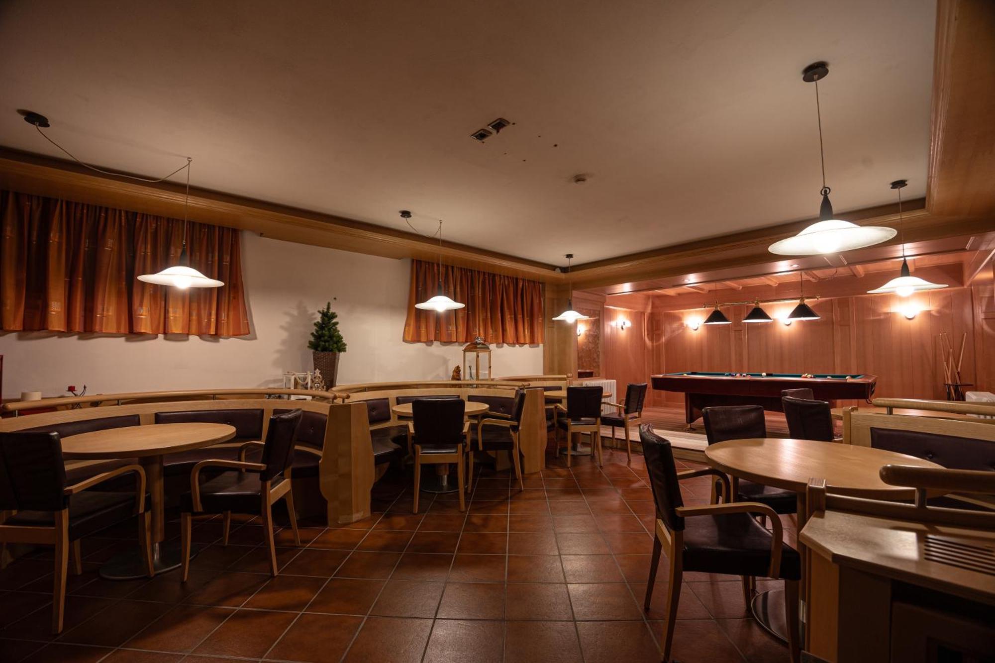 Hotel Engel Canazei Εξωτερικό φωτογραφία